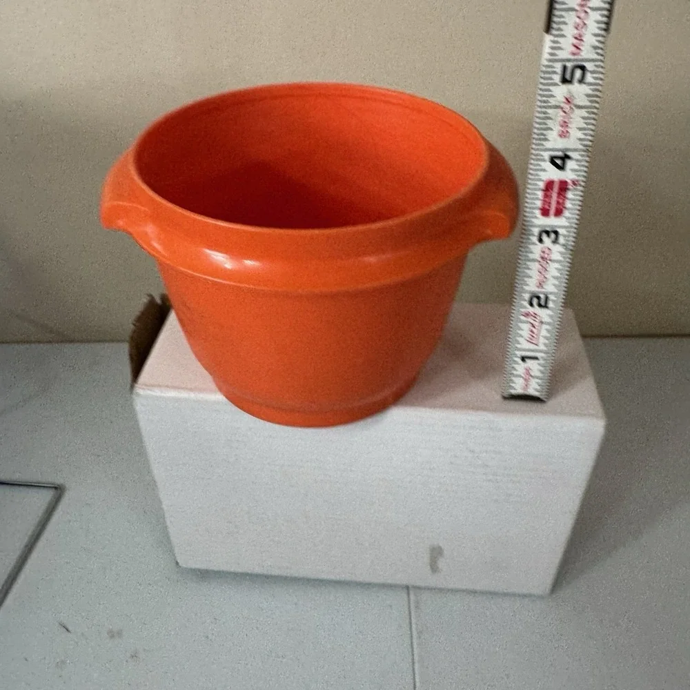 Tupperware Servalier Bowl 20oz #886 Burnt Orange Container with Lid Vintage